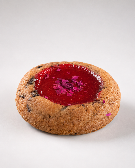 Strawberry chocolate cookie